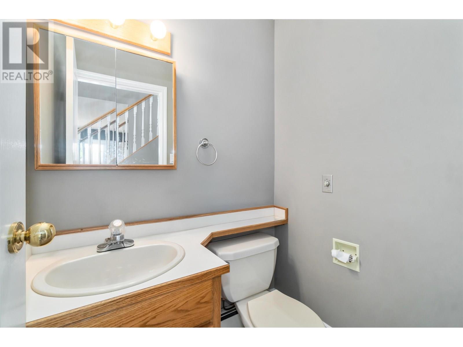 1372 OXFORD STREET, Coquitlam