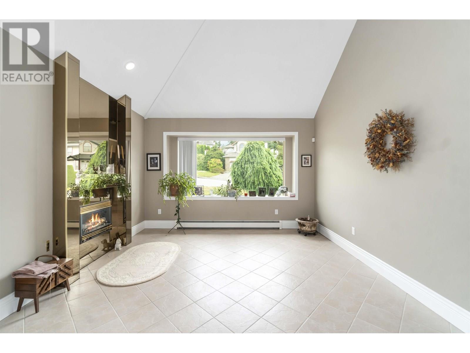 1372 OXFORD STREET, Coquitlam
