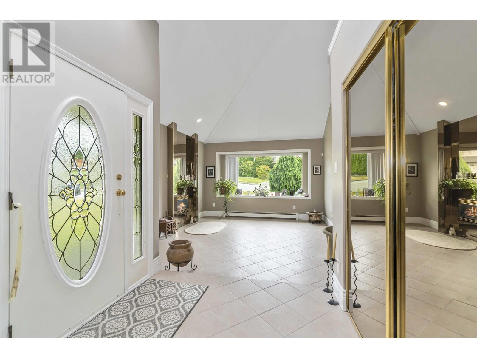 1372 OXFORD STREET, Coquitlam