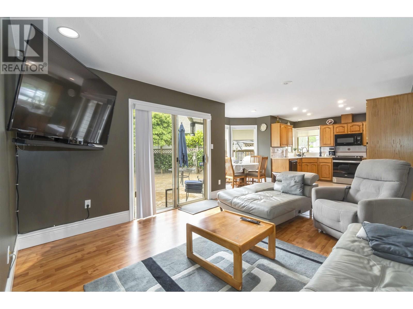1372 OXFORD STREET, Coquitlam