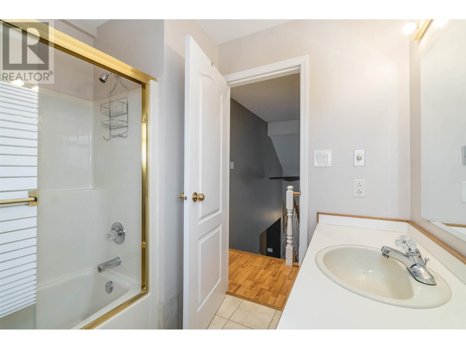 1372 OXFORD STREET, Coquitlam