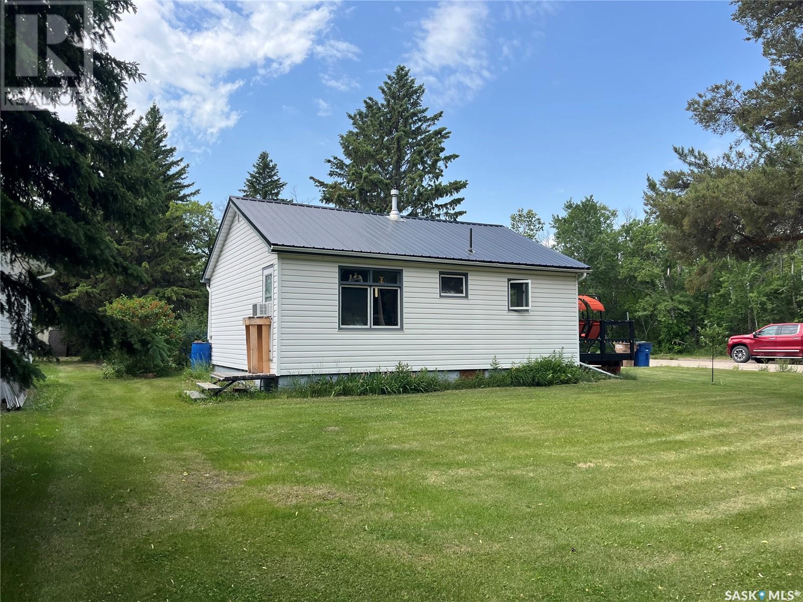 Photo 1 of 237 2nd Street Nw, Wadena SK