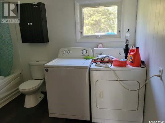 Photo 12 of 237 2nd Street Nw, Wadena SK