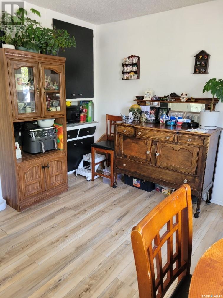 Photo 15 of 237 2nd Street Nw, Wadena SK