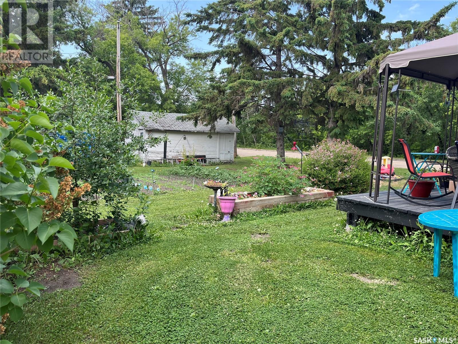 Photo 5 of 237 2nd Street Nw, Wadena SK
