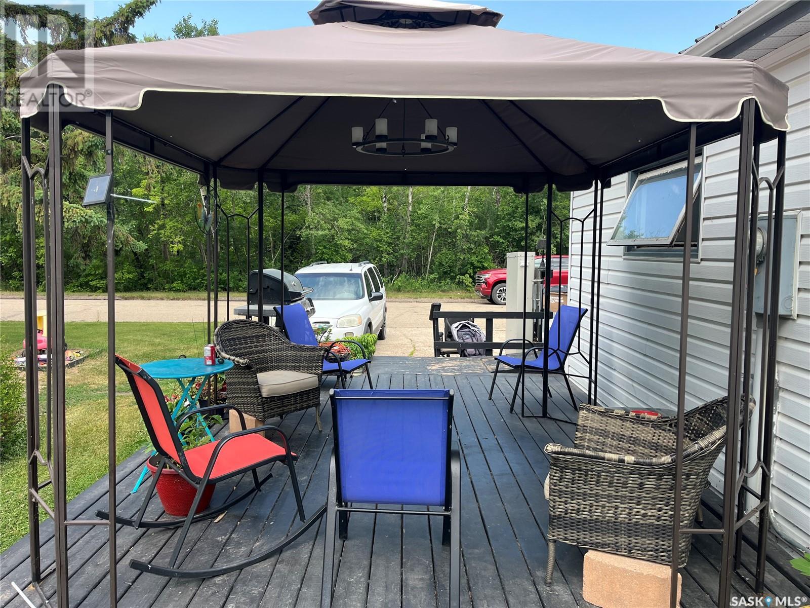 Photo 6 of 237 2nd Street Nw, Wadena SK