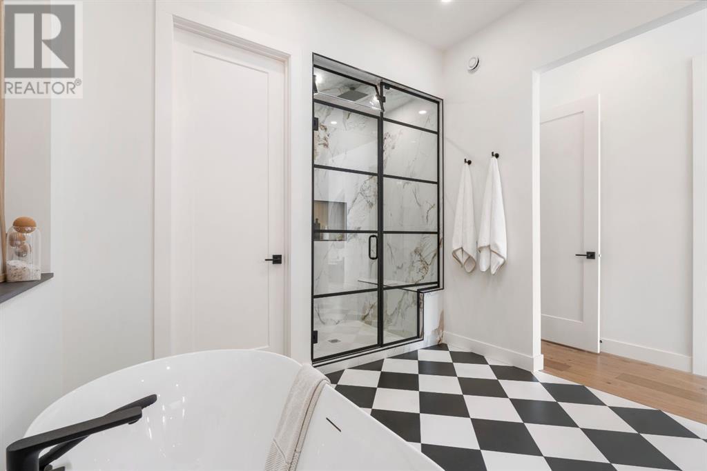 Single Family House for Sale in   Avenue SW Altadore Calgary 