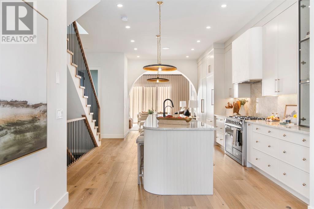 Single Family House for Sale in   Avenue SW Altadore Calgary 