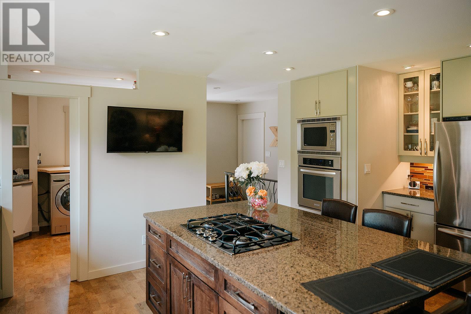 Photo 23 of 2150 28 Street Ne, Salmon Arm BC