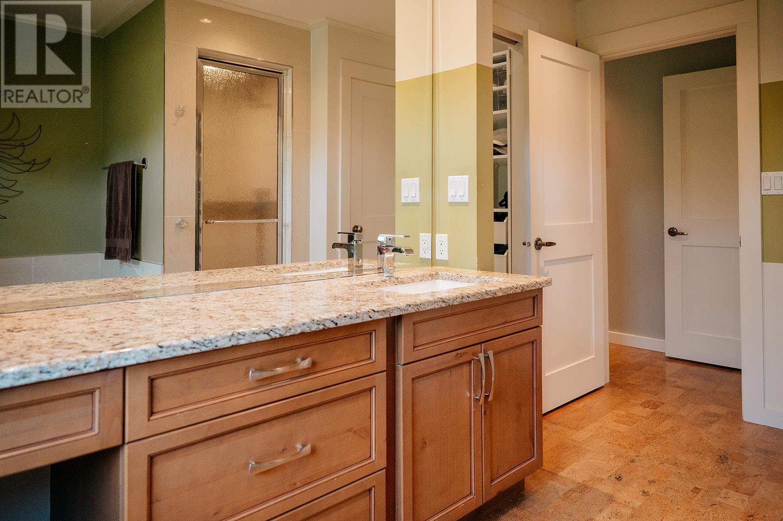 Photo 14 of 2150 28 Street Ne, Salmon Arm BC