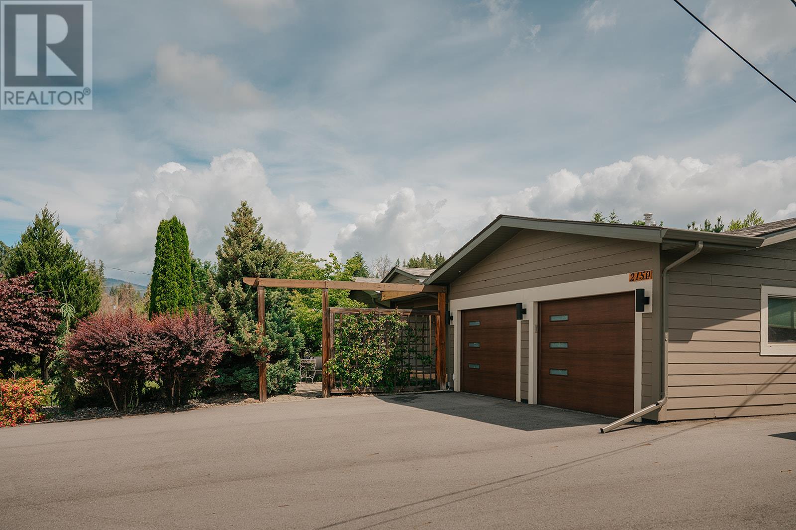 Photo 9 of 2150 28 Street Ne, Salmon Arm BC