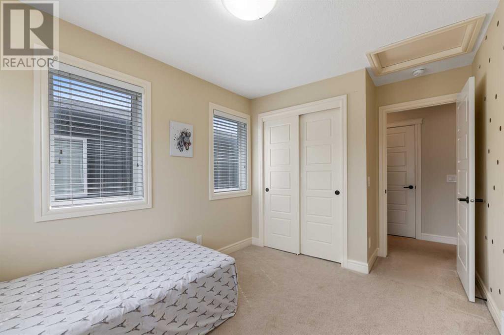 572 SAVANNA BOULEVARD NE - Image 25