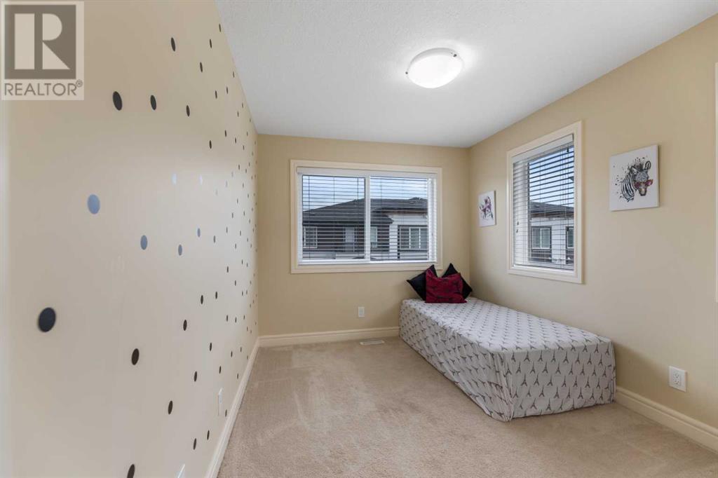 572 SAVANNA BOULEVARD NE - Image 29