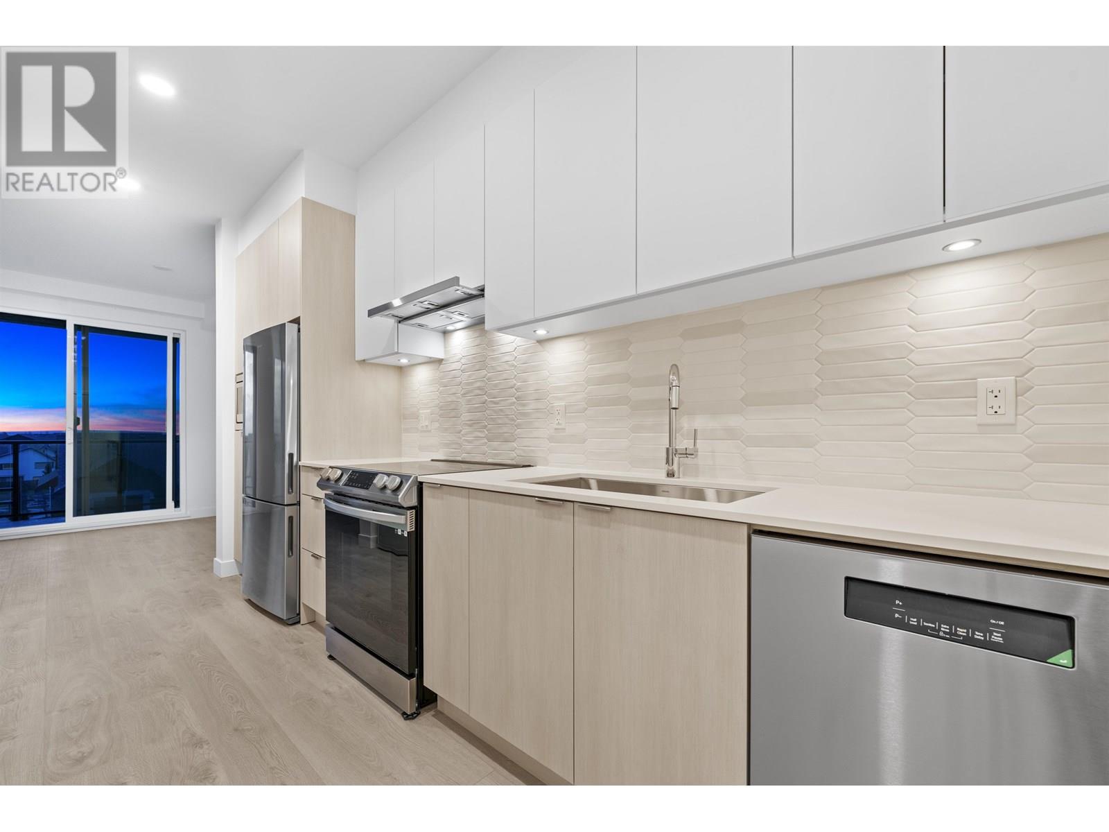 Photo 2 of 410 2499 Rabbit Drive, Tsawwassen BC