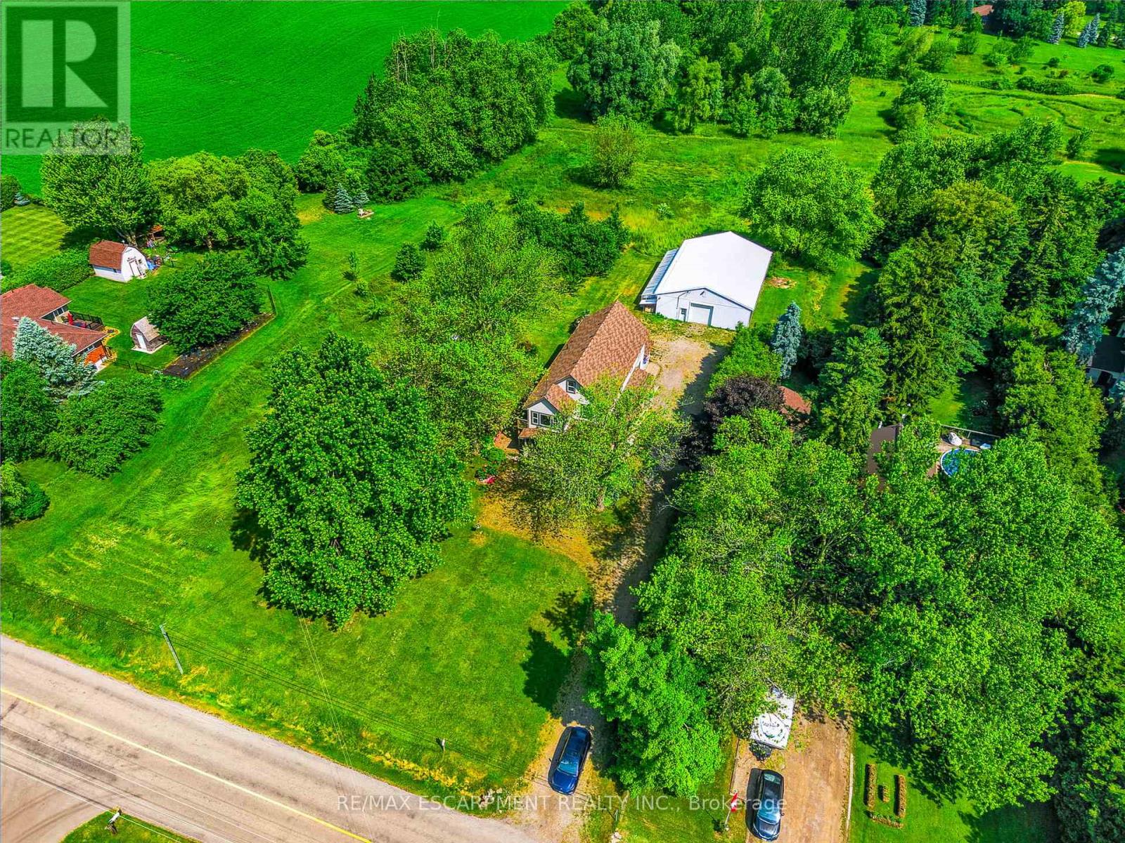 Photo 15 of 483 Harvest Road, Hamilton ON