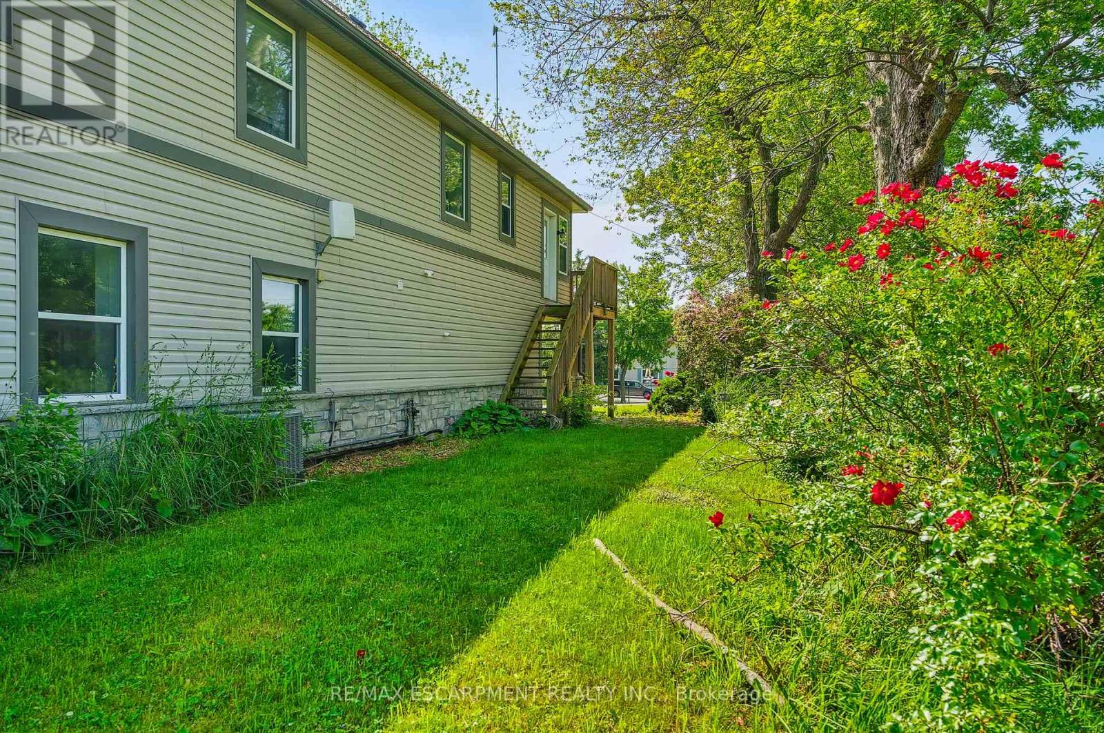 Photo 26 of 483 Harvest Road, Hamilton ON