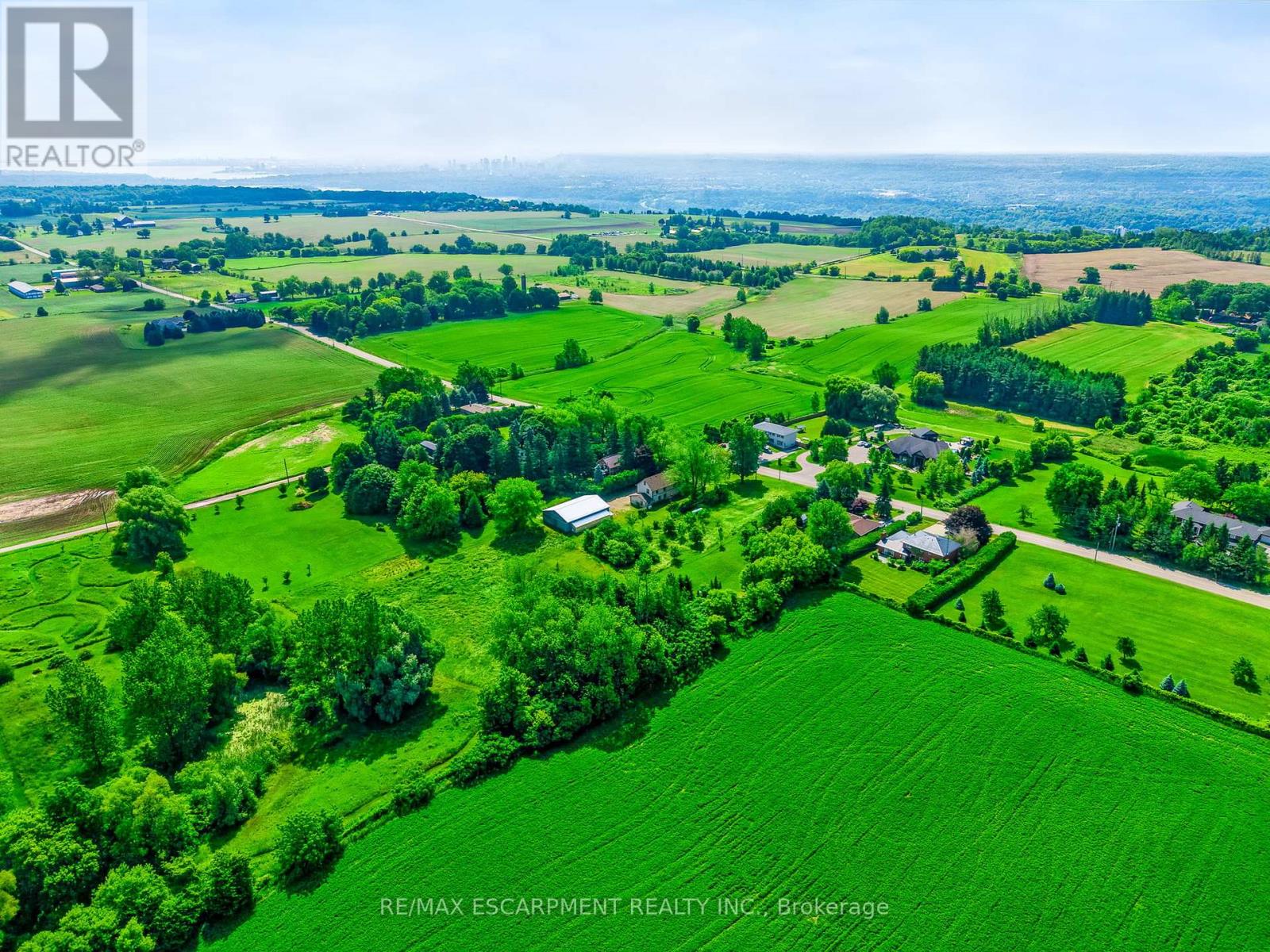 Photo 23 of 483 Harvest Road, Hamilton ON