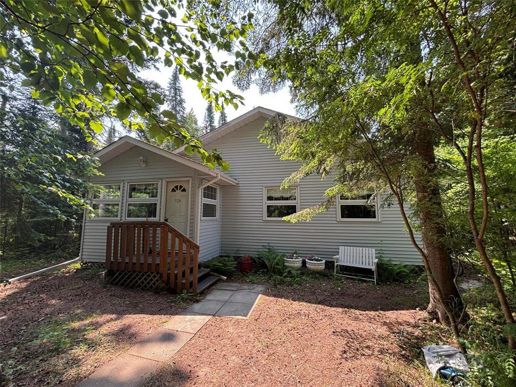 Photo 2 of 220 7th Avenue, Victoria Beach MB