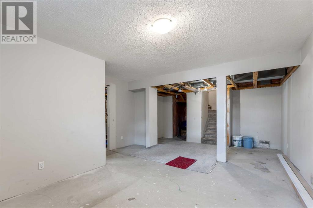 Single Family House for Sale in  Saddlecrest Boulevard NE Saddle Ridge Calgary 
