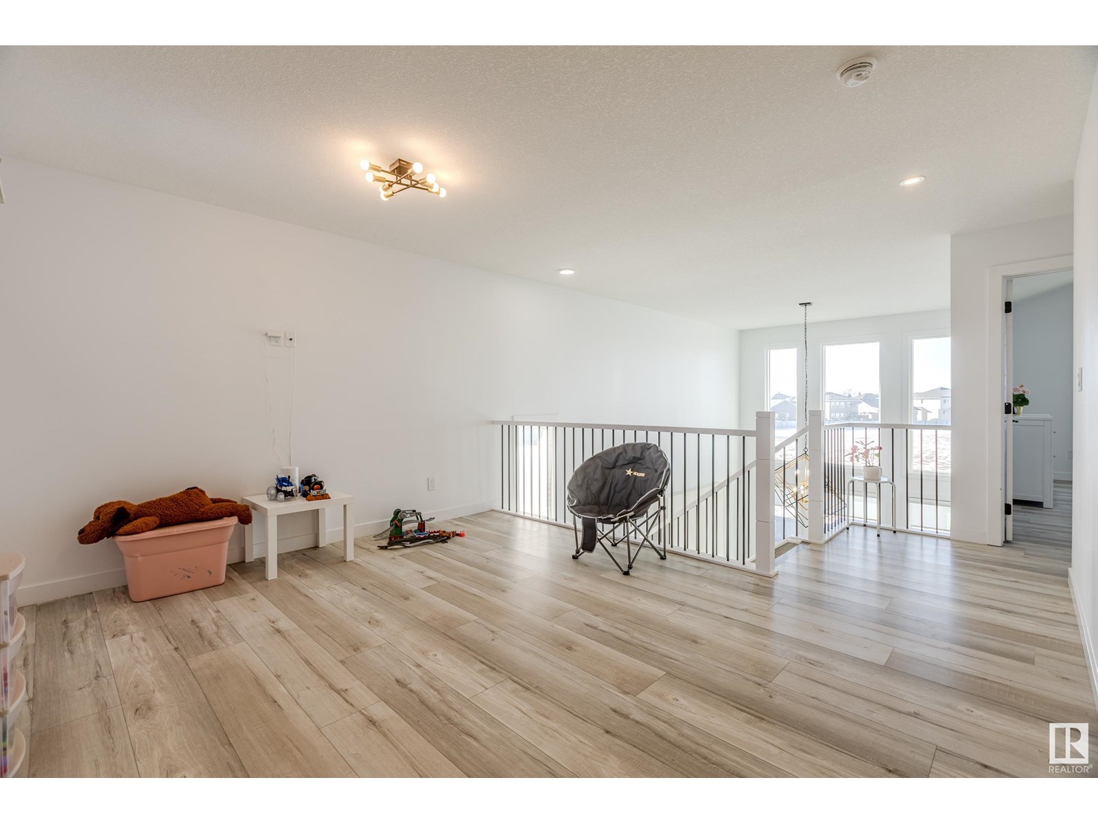 Photo 17 of 10511 106 Av, Morinville AB