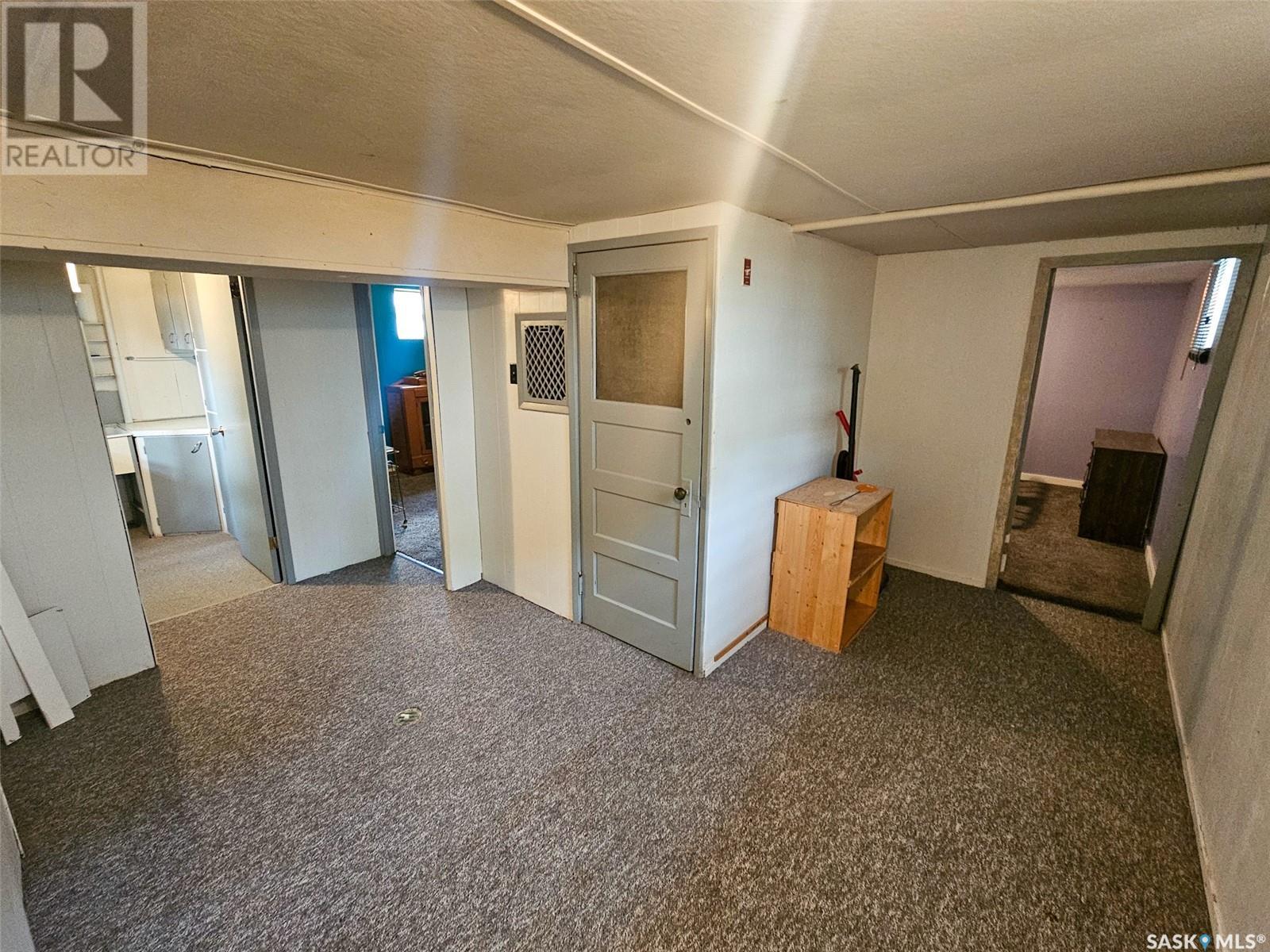 Single Family House Bungalow for Sale in  th AVENUE NW Swift Current 