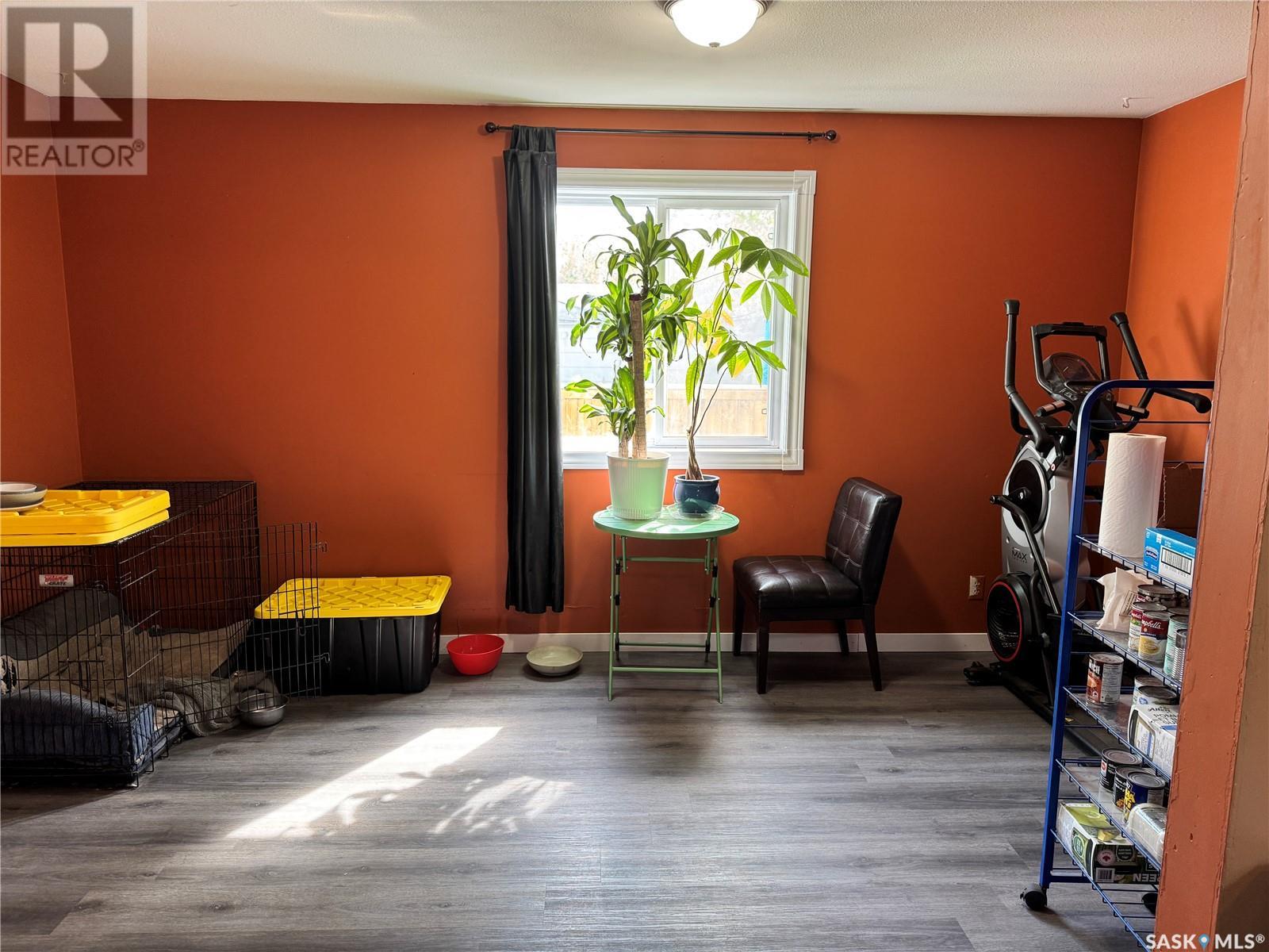 Single Family House Raised bungalow for Sale in  H AVENUE N Saskatoon 