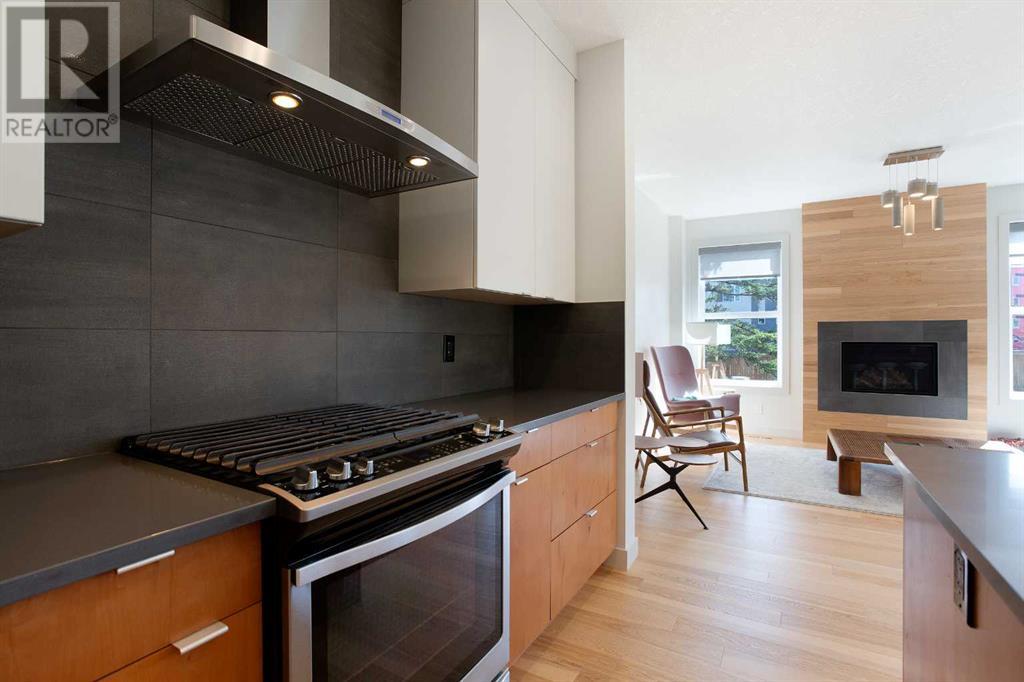 Single Family House for Sale in  Shawnee Green SW Shawnee Slopes Calgary 