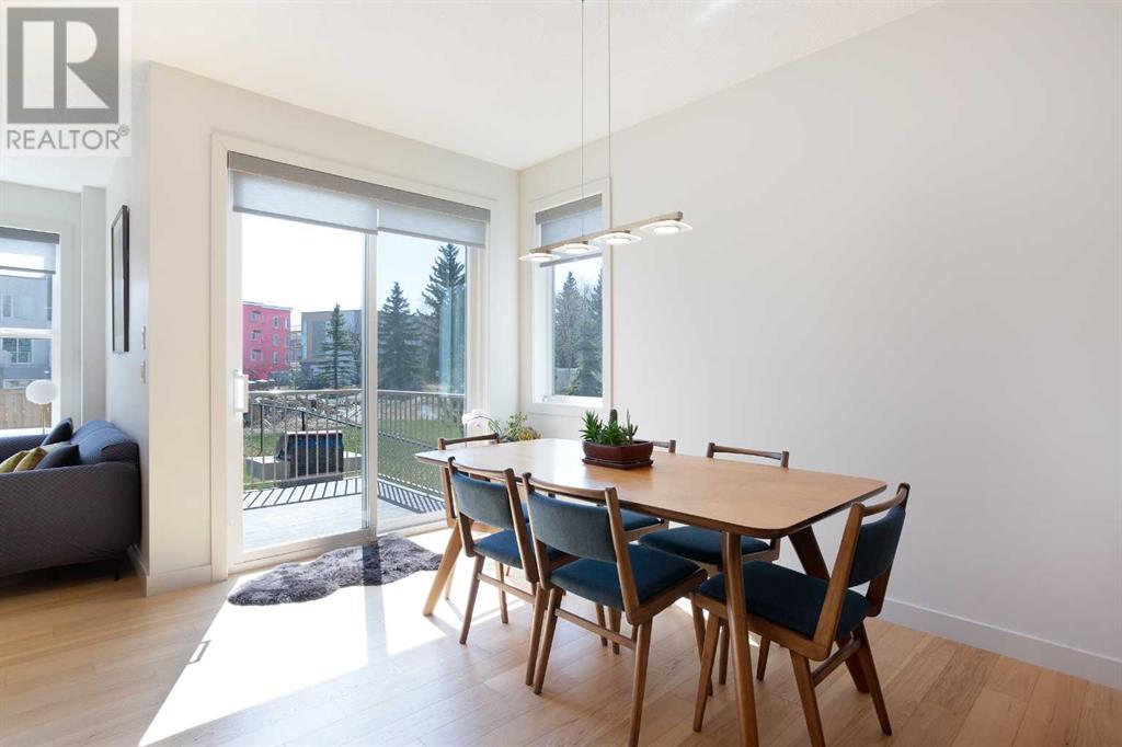 Single Family House for Sale in  Shawnee Green SW Shawnee Slopes Calgary 