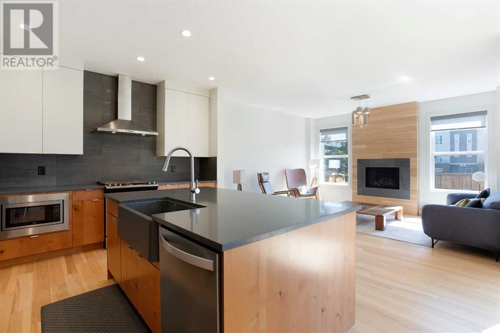 Single Family House for Sale in  Shawnee Green SW Shawnee Slopes Calgary 