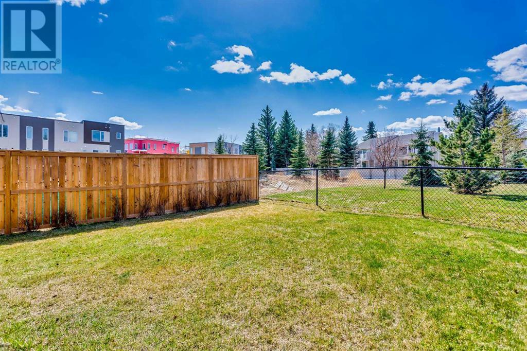 Single Family House for Sale in  Shawnee Green SW Shawnee Slopes Calgary 