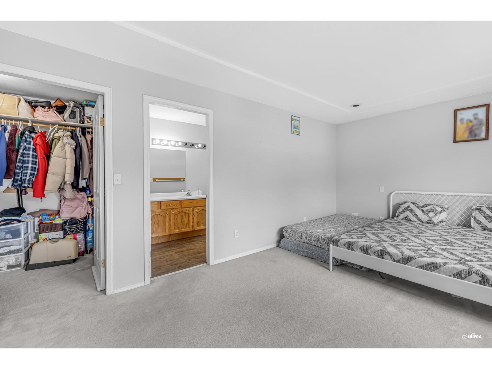 Photo 10 of 9416 163 A Street, Surrey BC