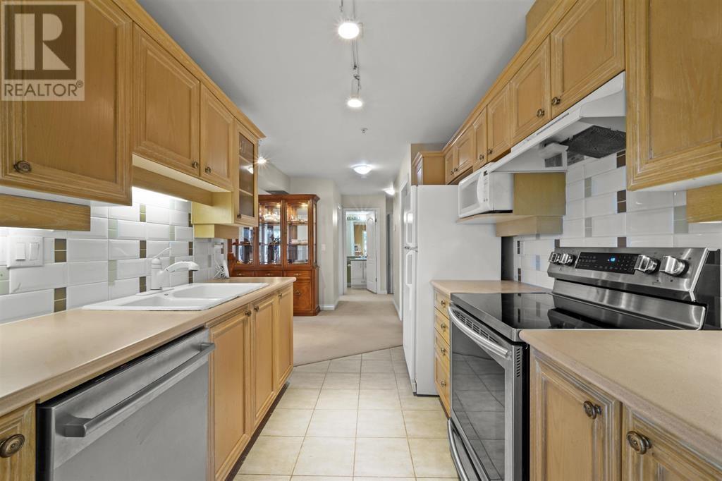 Photo 13 of 101 988 W 54th Avenue, Vancouver BC