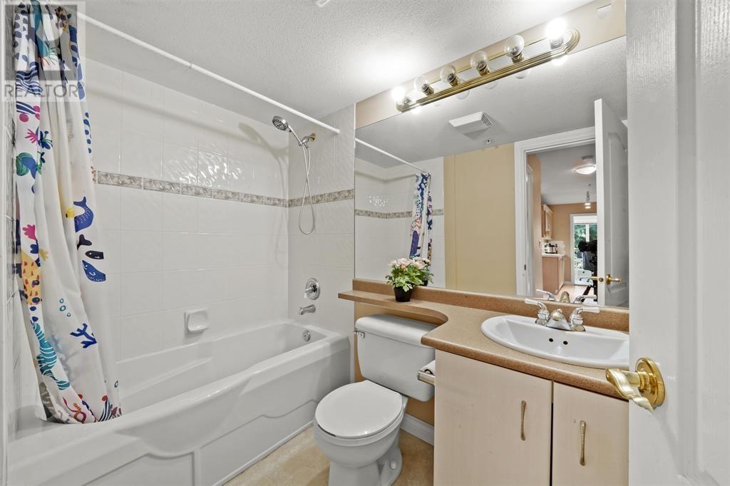 Photo 15 of 101 988 W 54th Avenue, Vancouver BC