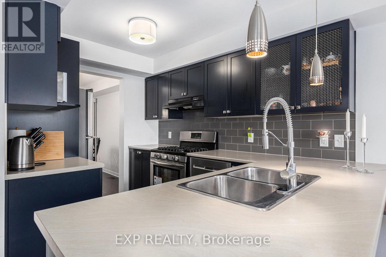 Photo 18 of 407 Heathrow Private, Ottawa ON