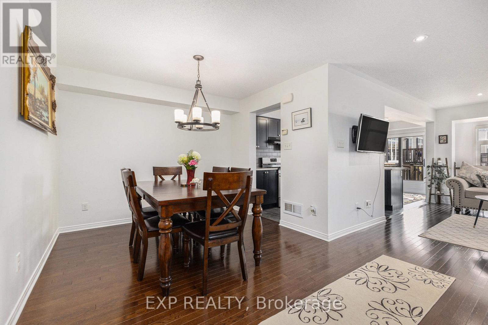 Photo 11 of 407 Heathrow Private, Ottawa ON
