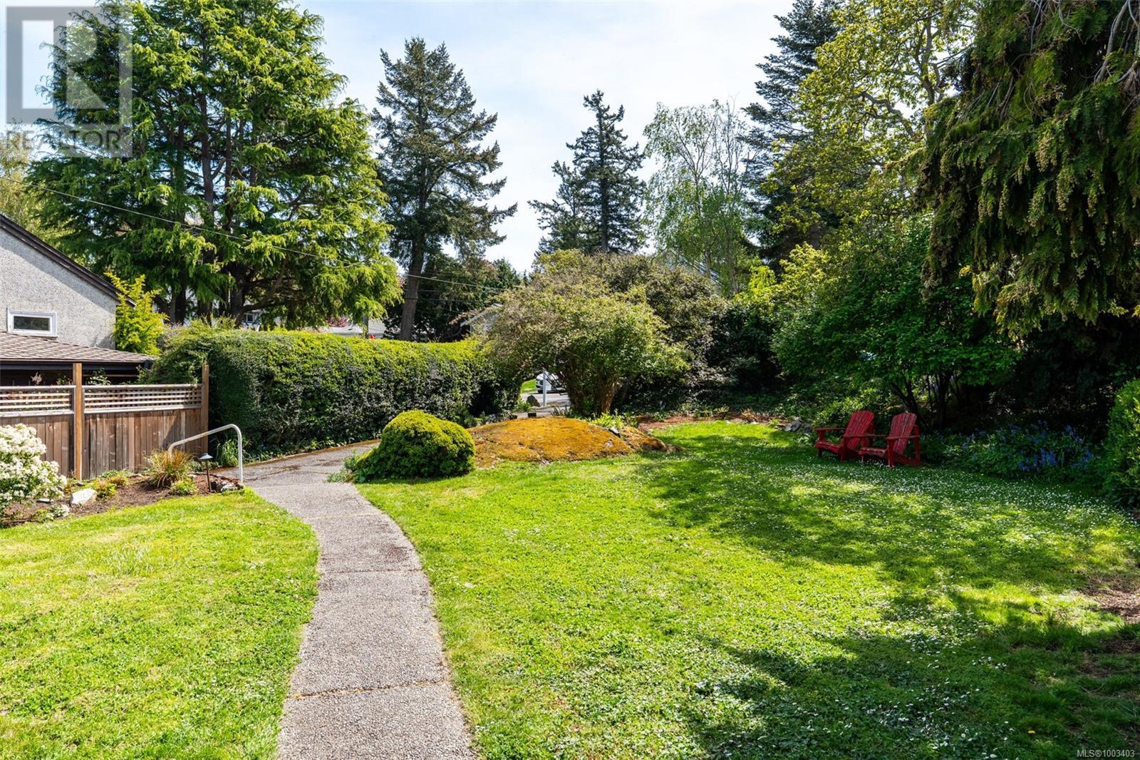 2620 Margate Ave, Oak Bay