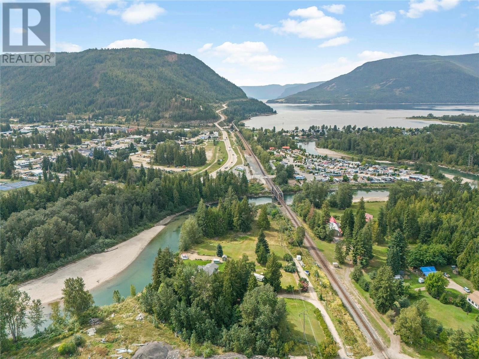 Photo 11 of 421 Hillier Road, Sicamous BC