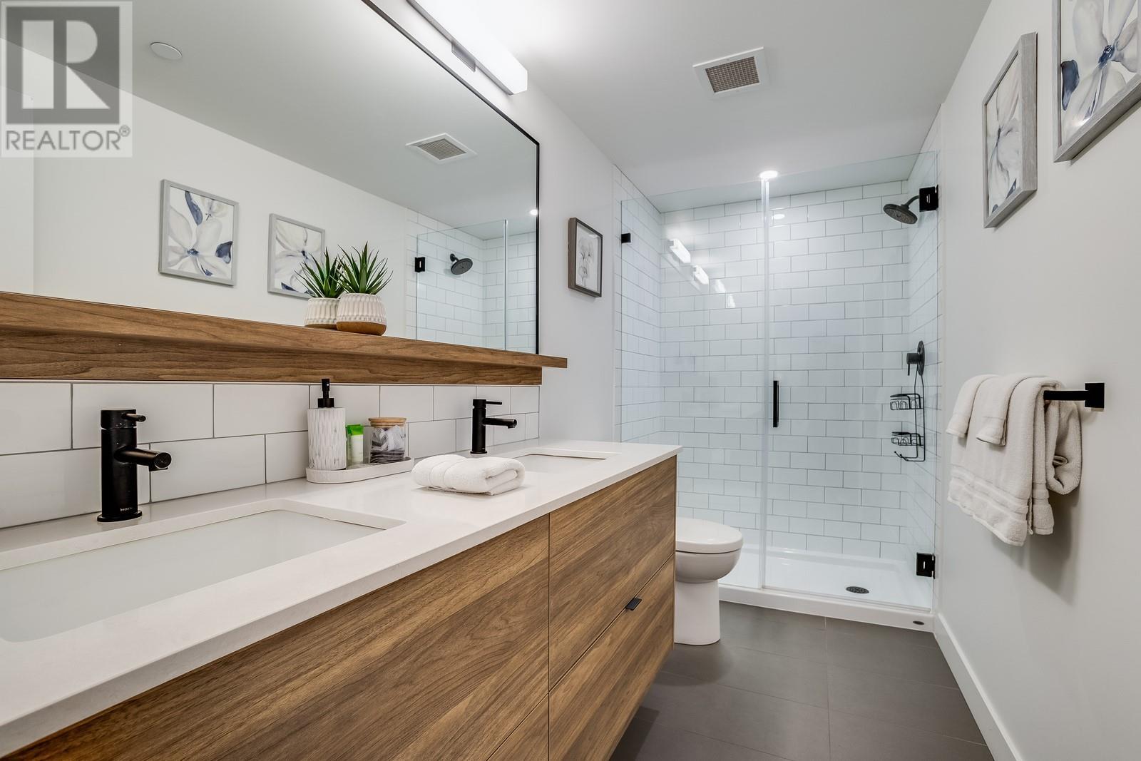 2203 1471 St Paul Street, Kelowna