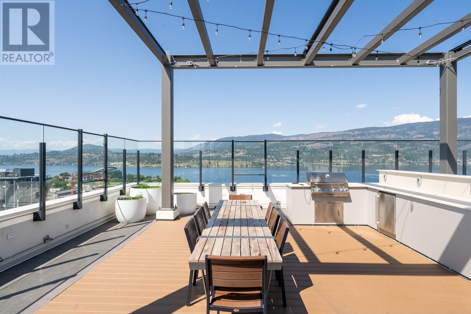 2203 1471 St Paul Street, Kelowna