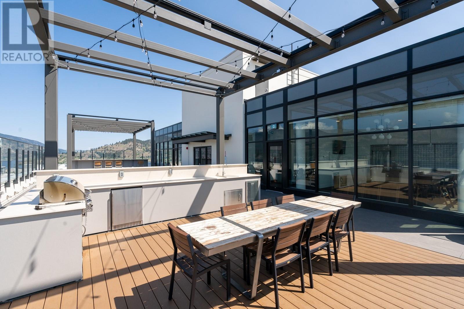 2203 1471 St Paul Street, Kelowna