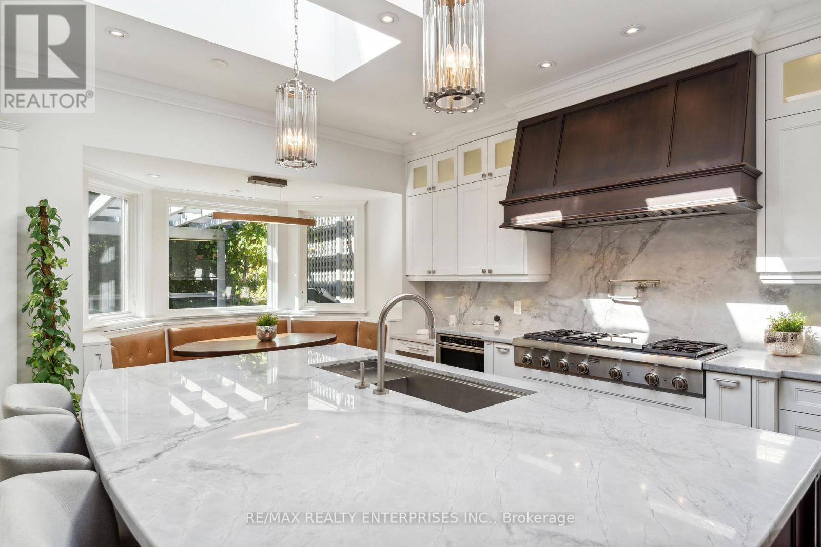 Photo 39 of 70 Oriole Road, Toronto ON