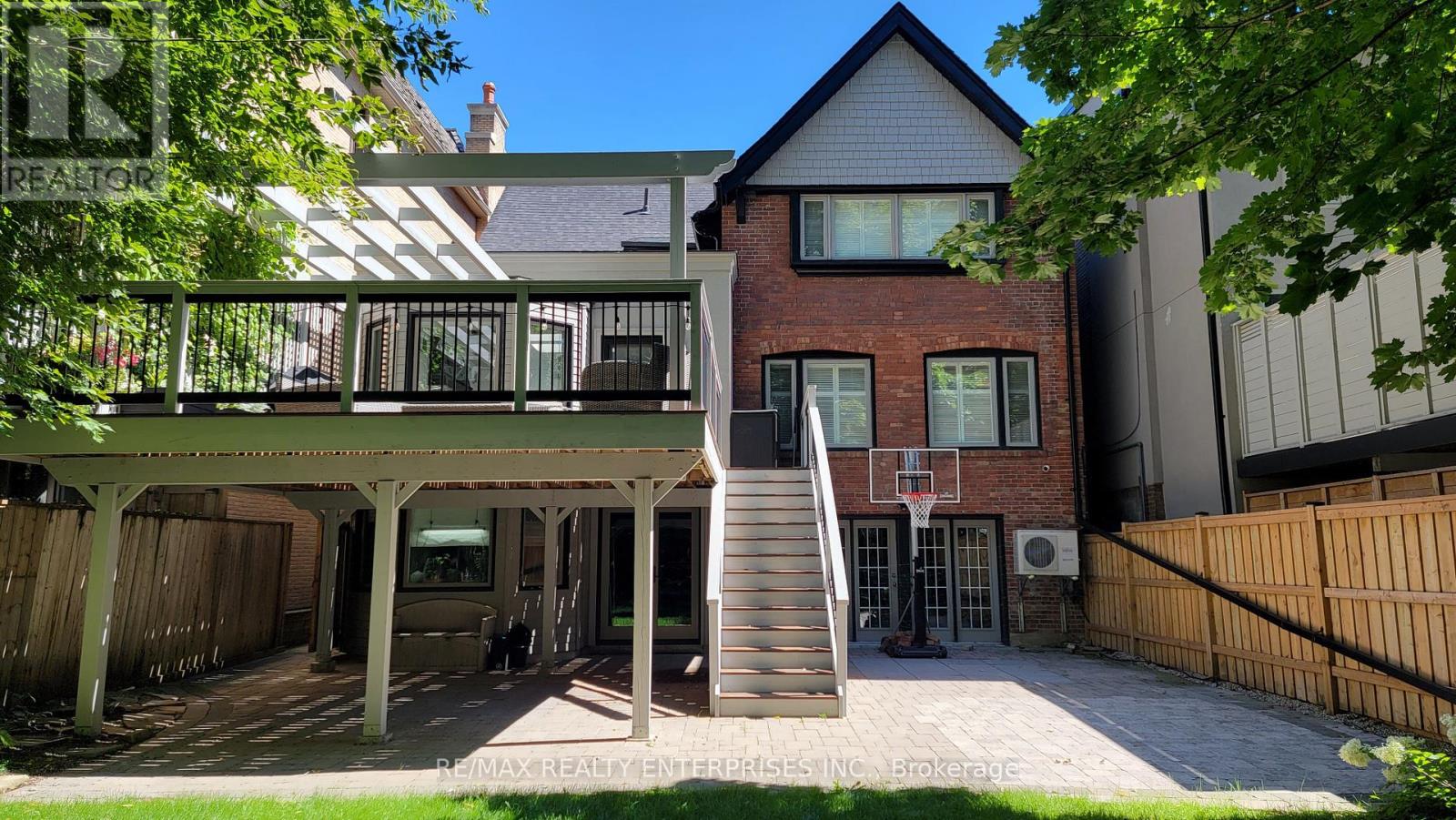 Photo 24 of 70 Oriole Road, Toronto ON