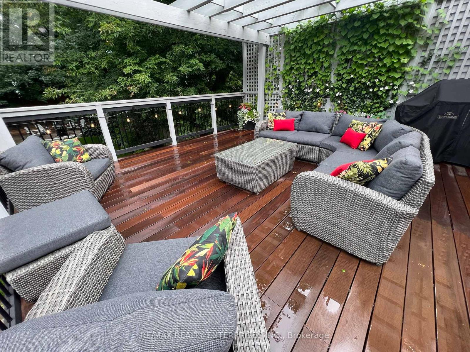Photo 12 of 70 Oriole Road, Toronto ON