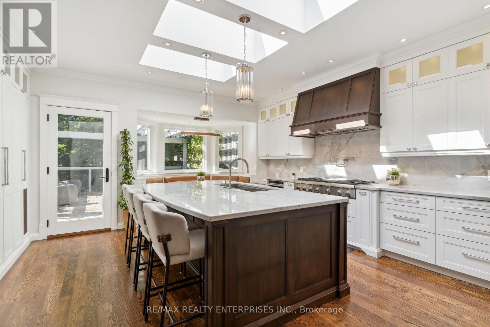 Photo 1 of 70 Oriole Road, Toronto ON
