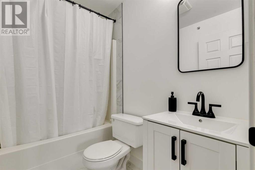 Single Family House Multi-level for Sale in    Avenue SW Altadore Calgary 