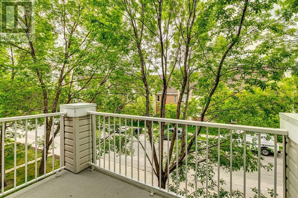 Single Family House Multi-level for Sale in    Avenue SW Altadore Calgary 