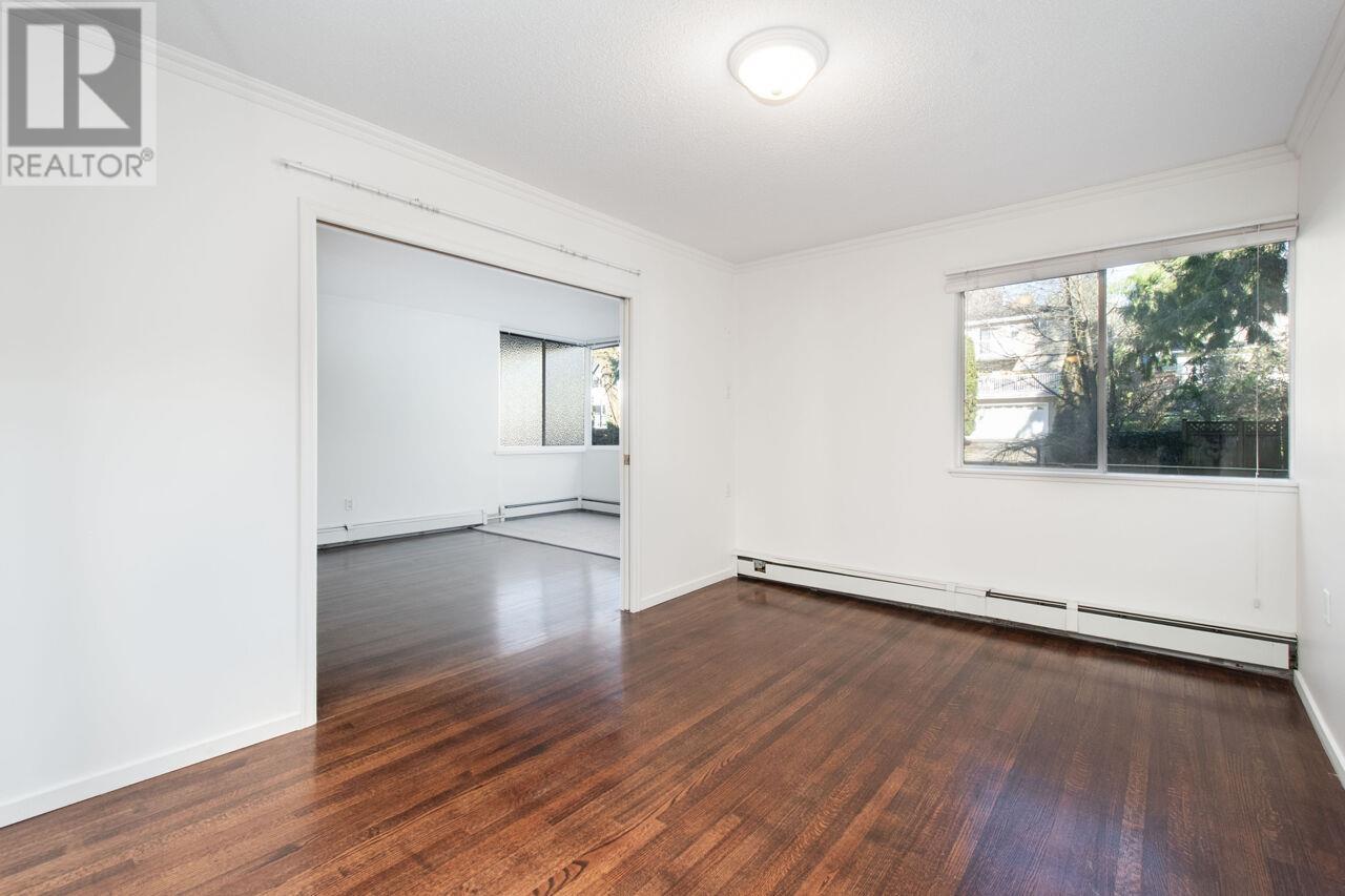 108 1425 ESQUIMALT AVENUE, West Vancouver