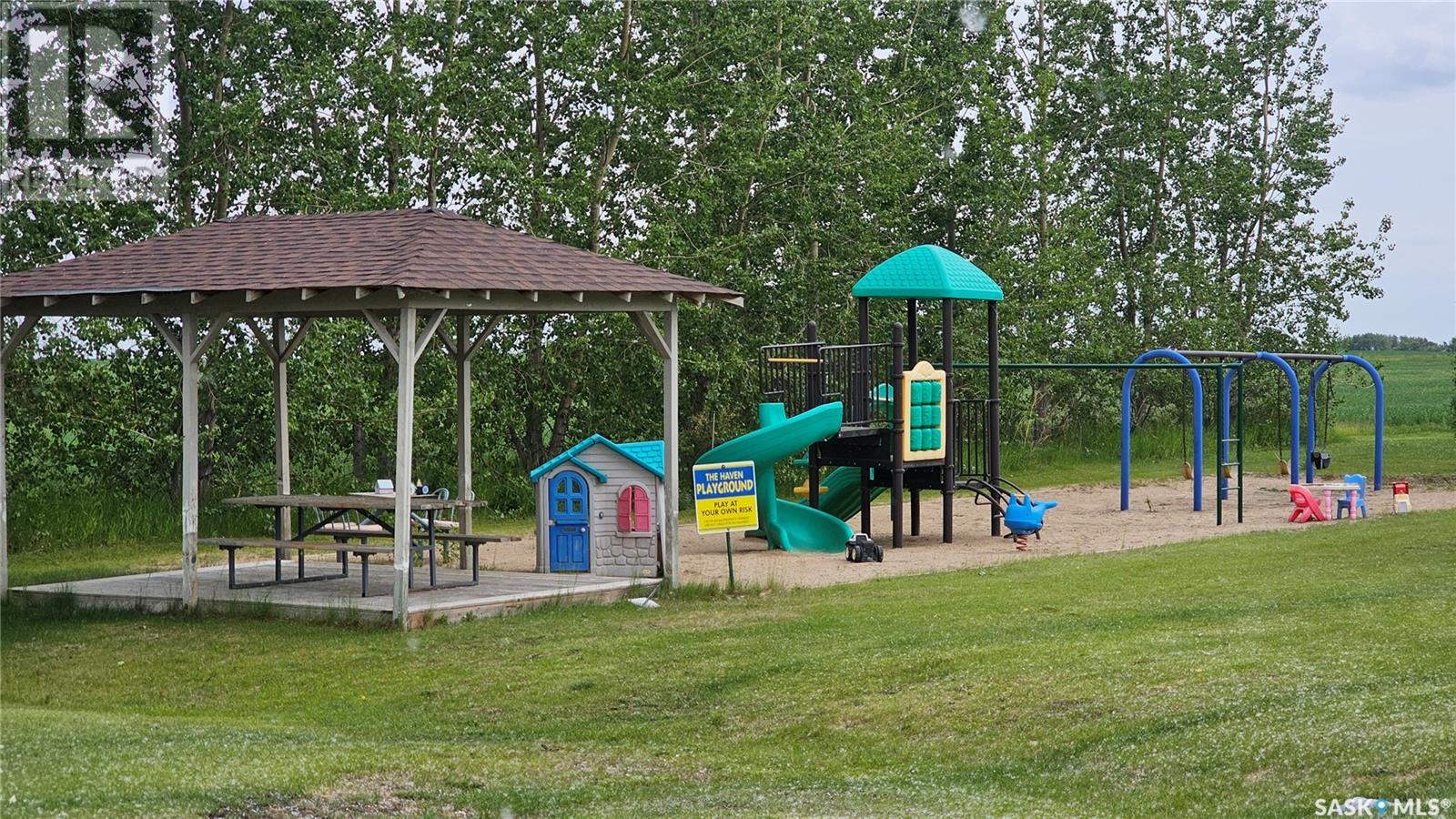 Photo 33 of 106 Lakeshore Drive, Three Lakes Rm No 400 SK