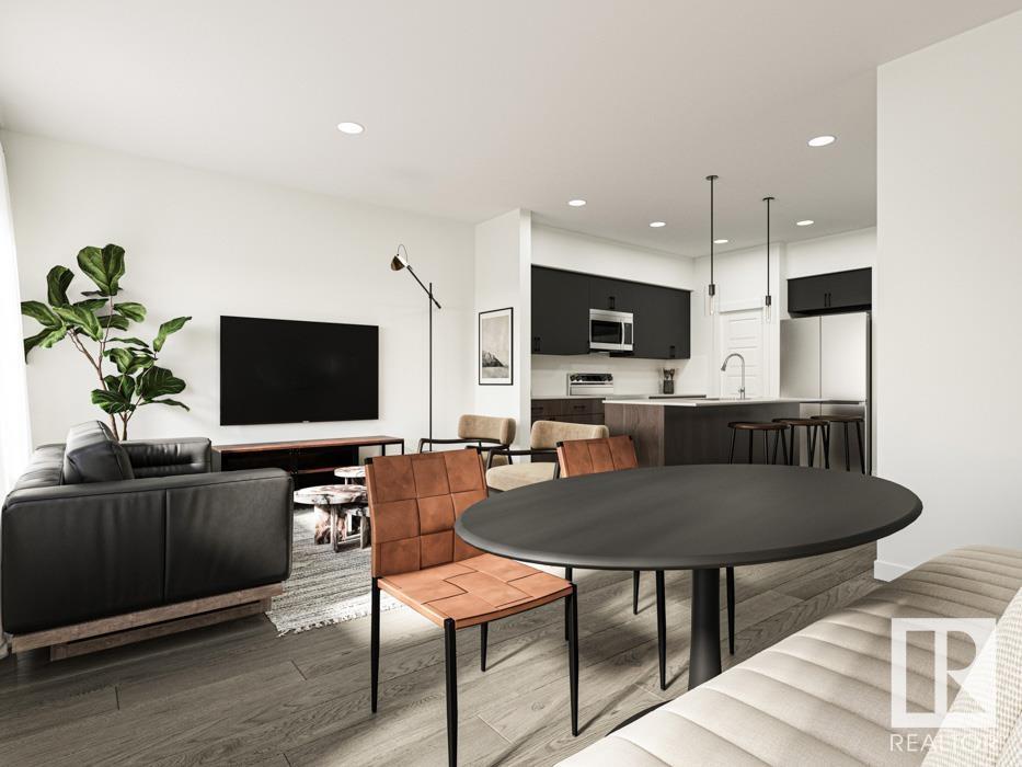 Photo 5 of 20604 42 Av Nw, Edmonton AB