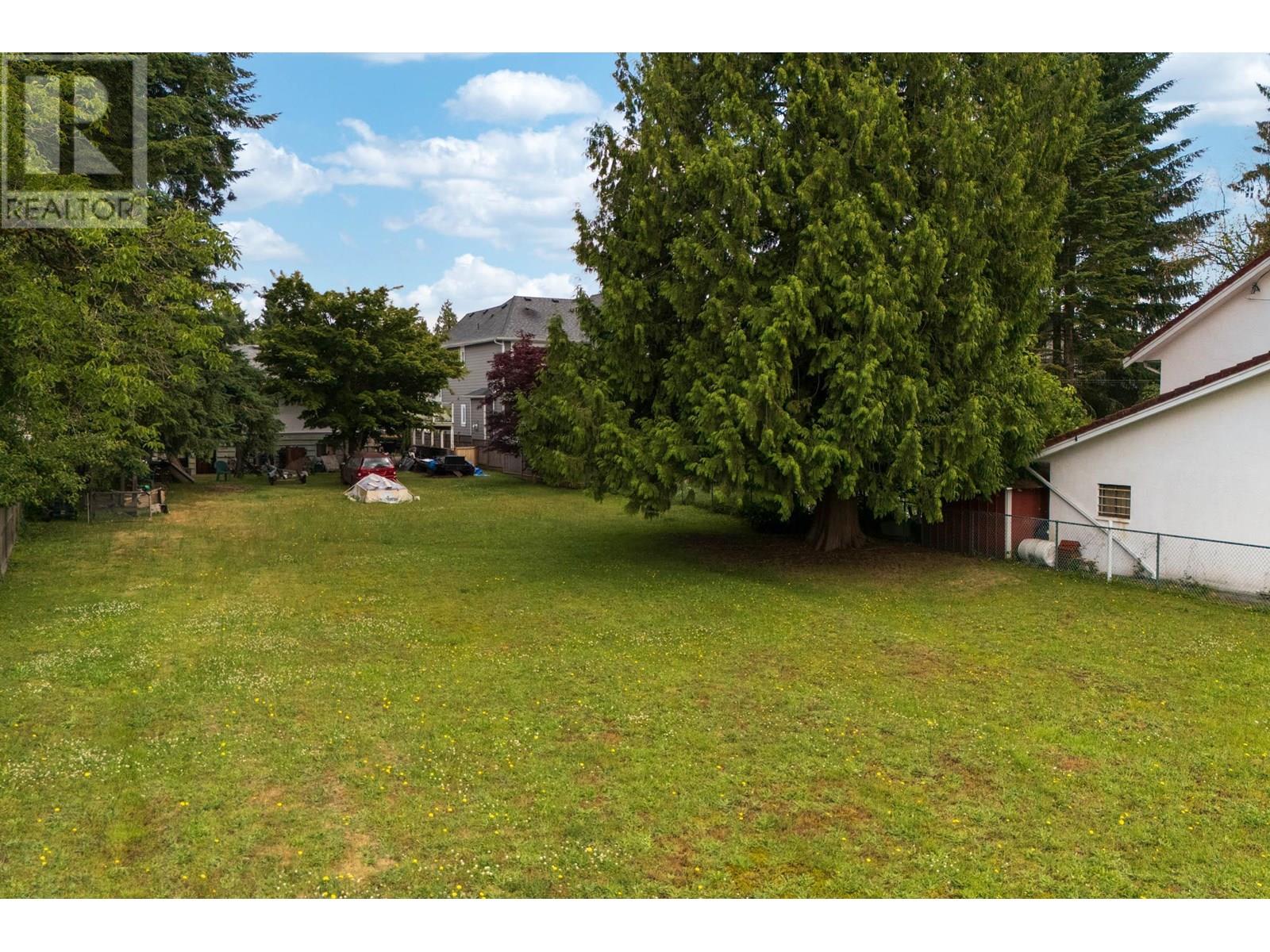 Photo 20 of 892 Macintosh Street, Coquitlam BC